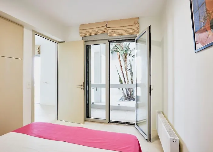 Aparthotel Vivian Art 3*