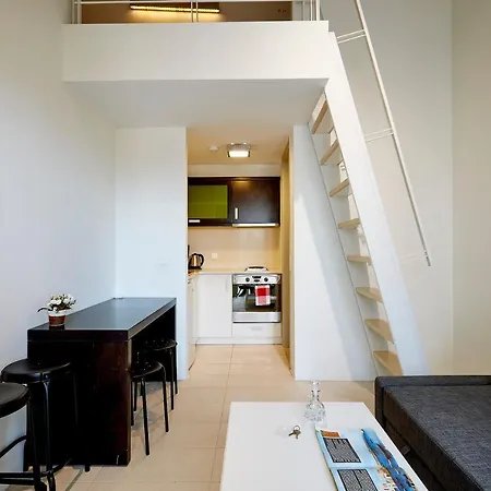 Vivian Art 公寓式酒店